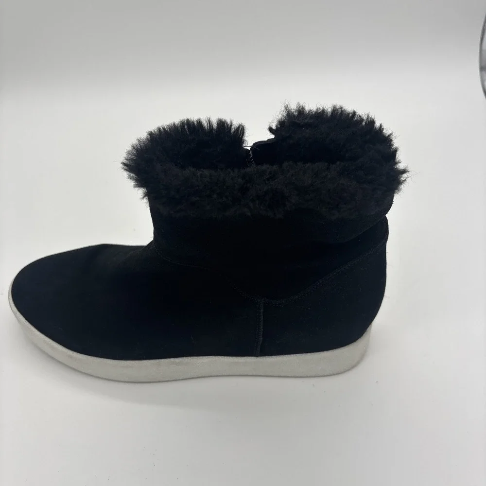 Blondo Haven Waterproof Suede Comfort Sneaker, Women's Size 9 Black. Winter Shoe